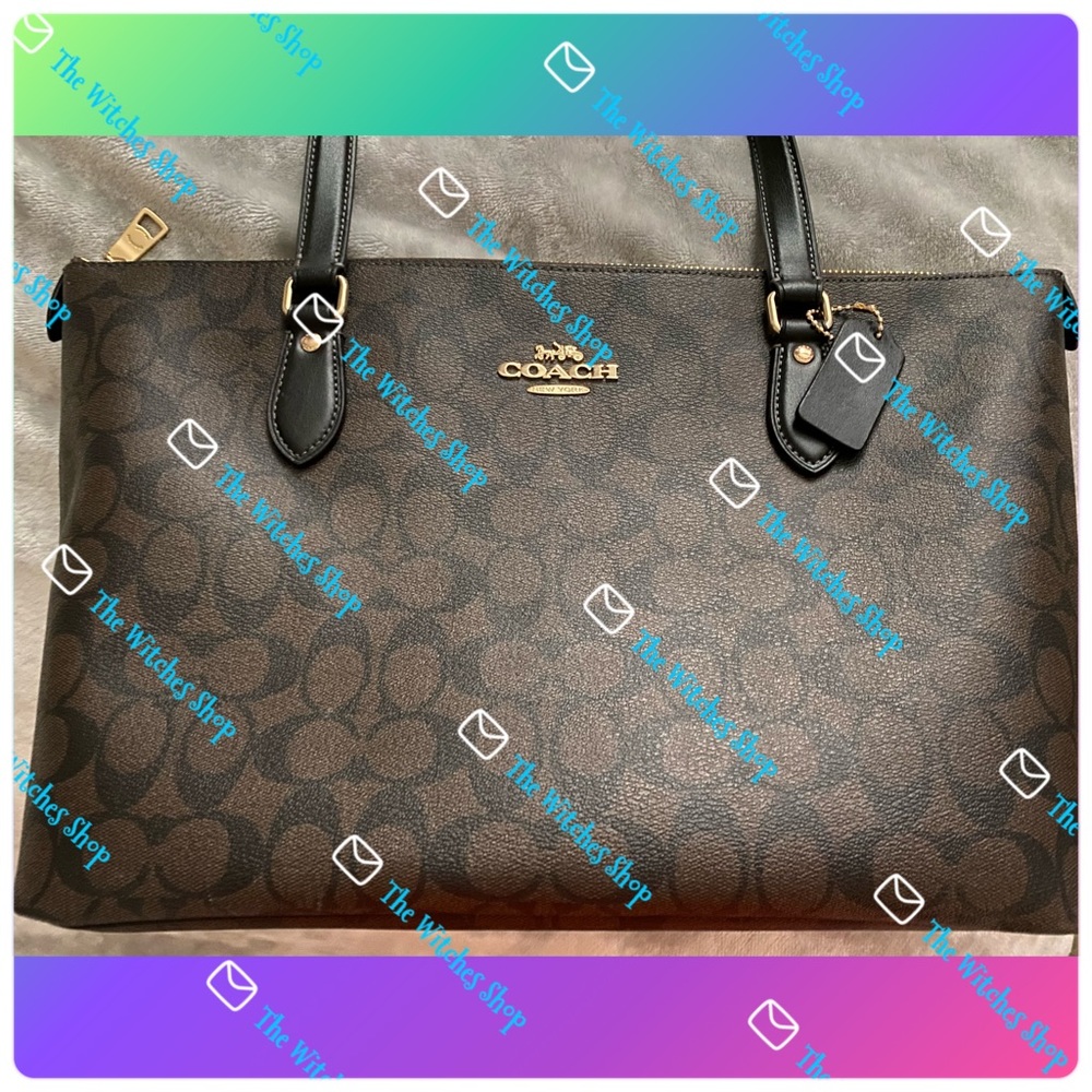Coach Signature Handbag!